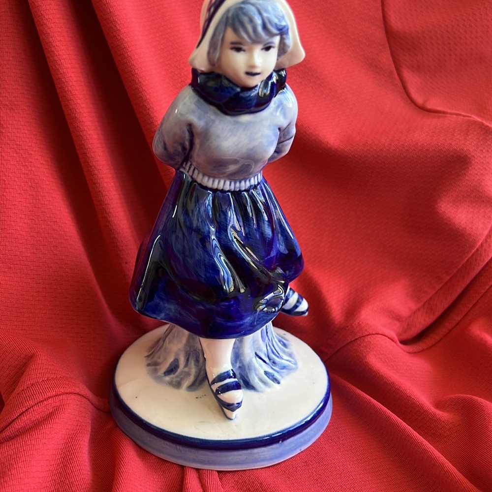 COPY - Genuine Delft Blue Ice skater Figurine